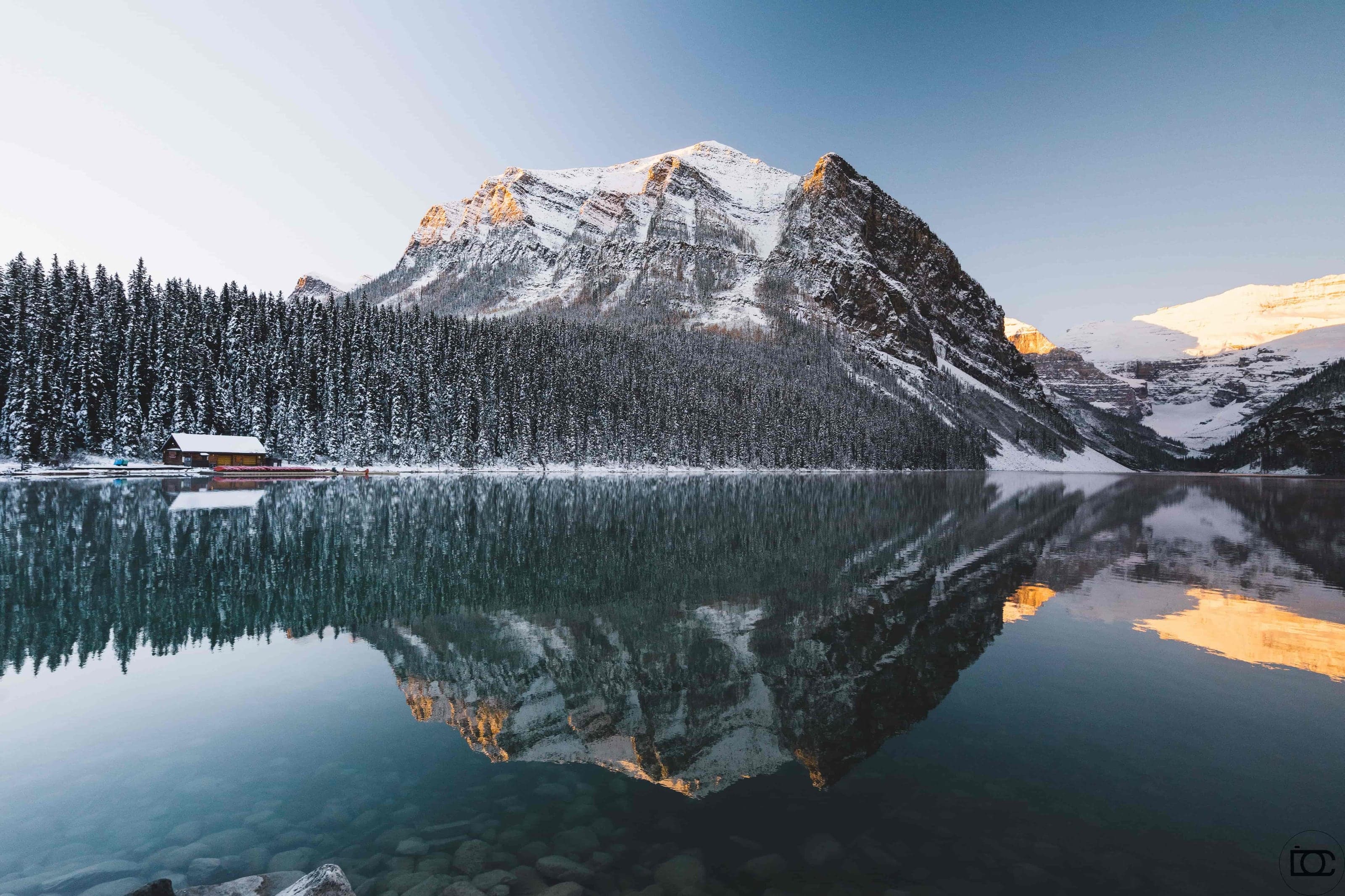 Land photograph: Lake Louise