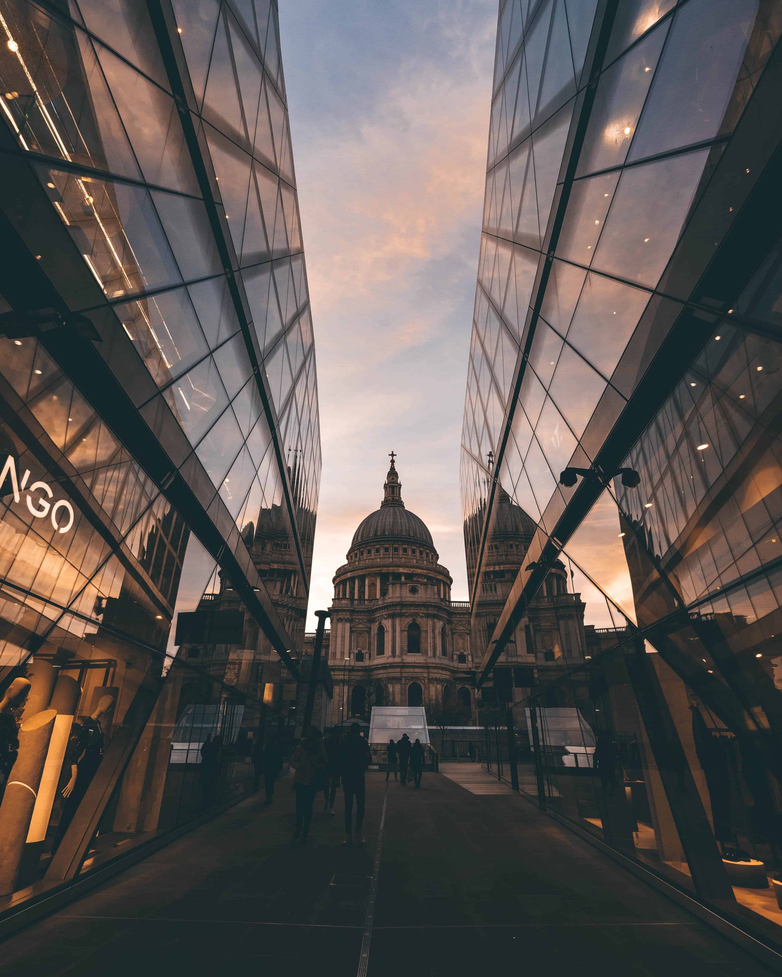 Land photograph: St Paul's Cathedral